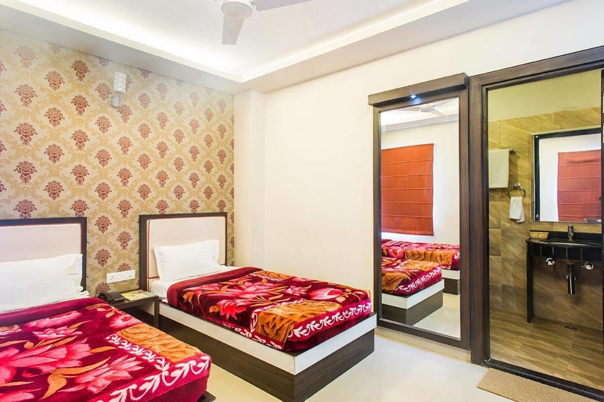 Hotel Janki International By Keymagics Varanasi Bagian luar foto