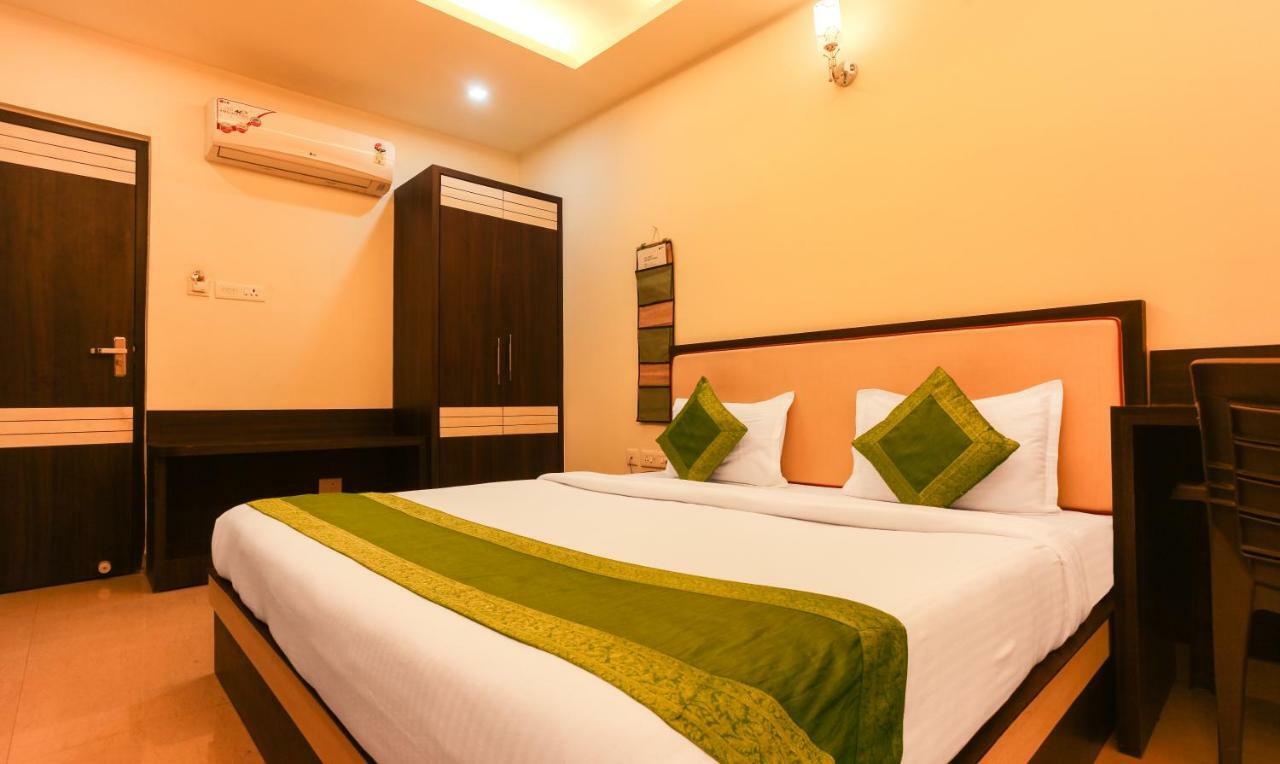 Hotel Janki International By Keymagics Varanasi Bagian luar foto