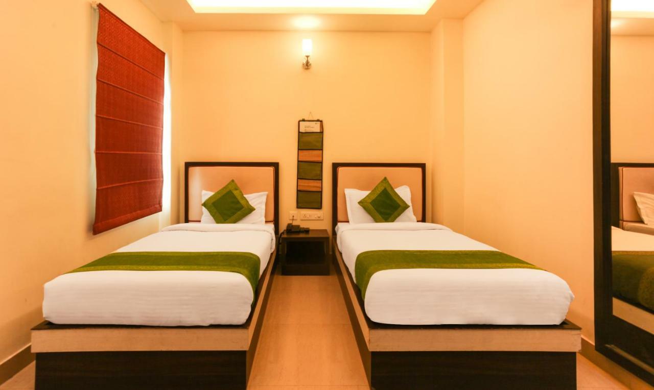 Hotel Janki International By Keymagics Varanasi Bagian luar foto