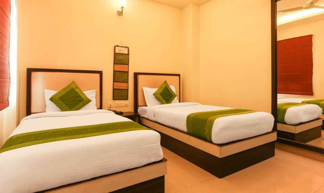 Hotel Janki International By Keymagics Varanasi Bagian luar foto