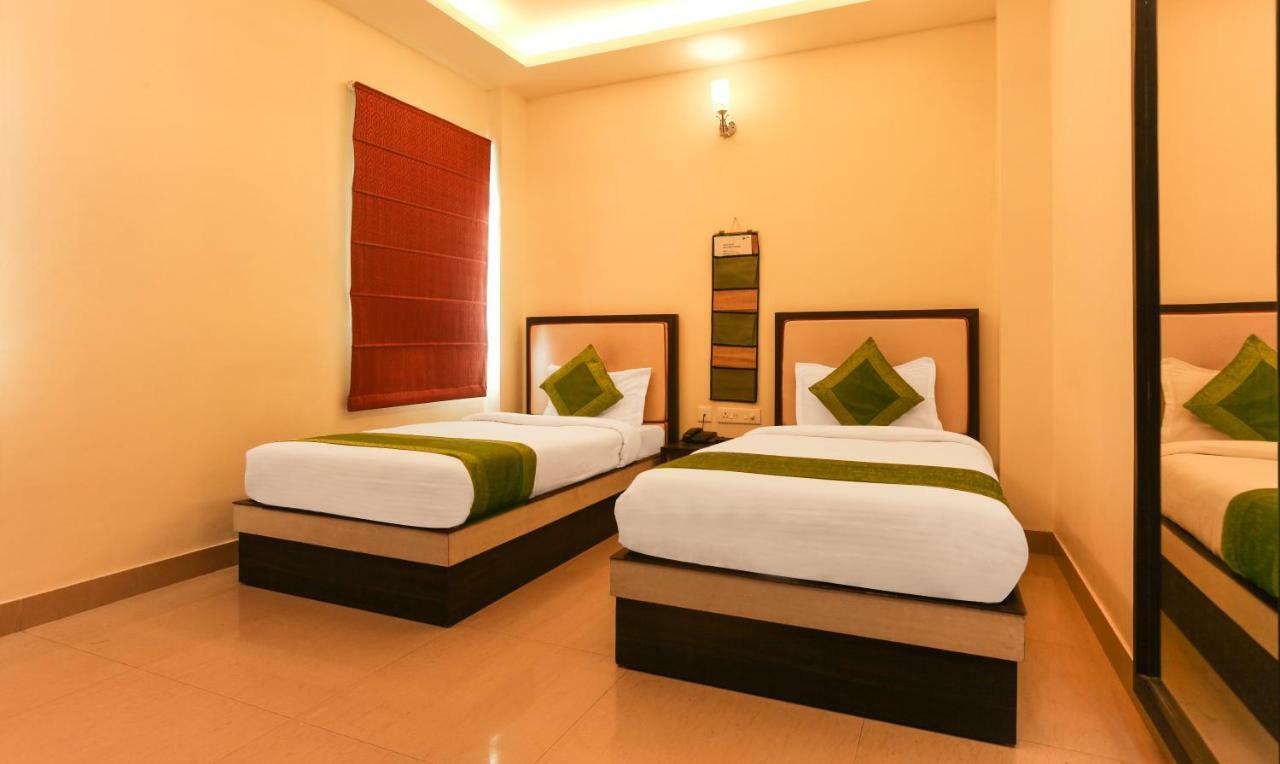 Hotel Janki International By Keymagics Varanasi Bagian luar foto