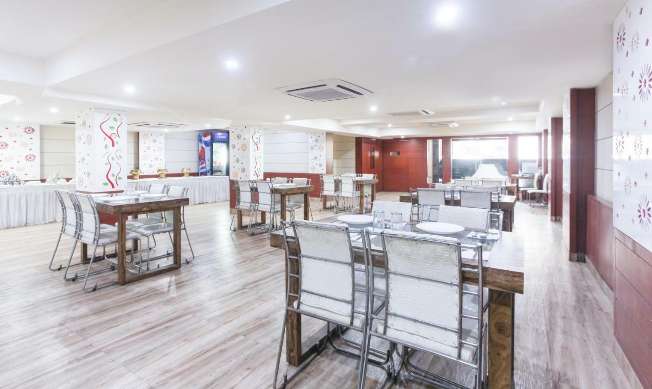 Hotel Janki International By Keymagics Varanasi Bagian luar foto