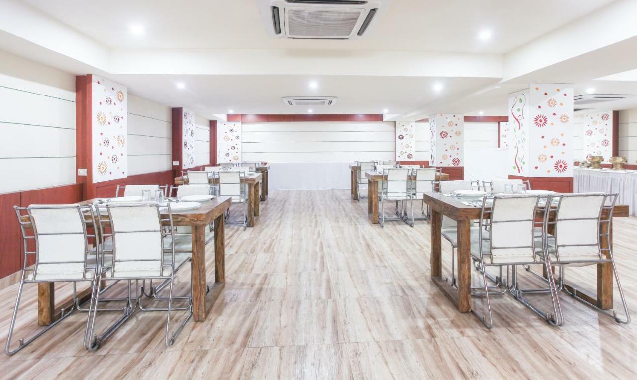 Hotel Janki International By Keymagics Varanasi Bagian luar foto