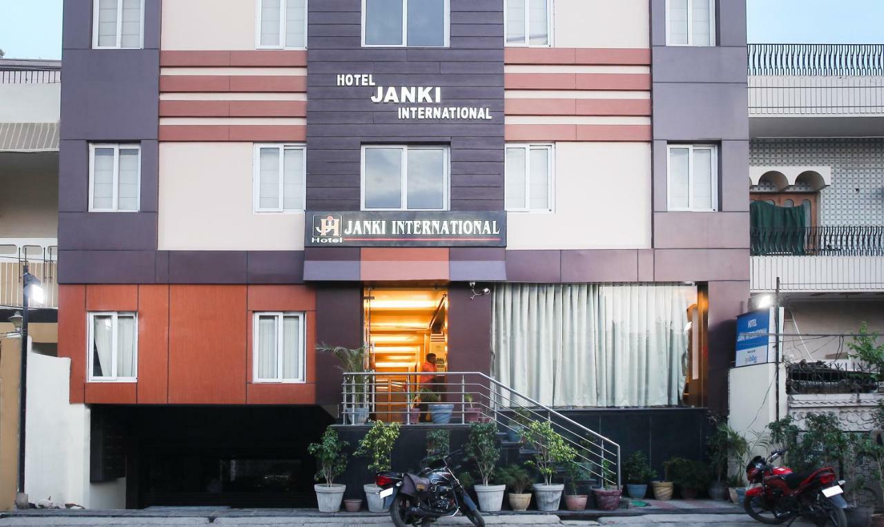 Hotel Janki International By Keymagics Varanasi Bagian luar foto